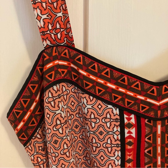 White House Black Market Geometric Pattern Dress - Picture 3 of 7